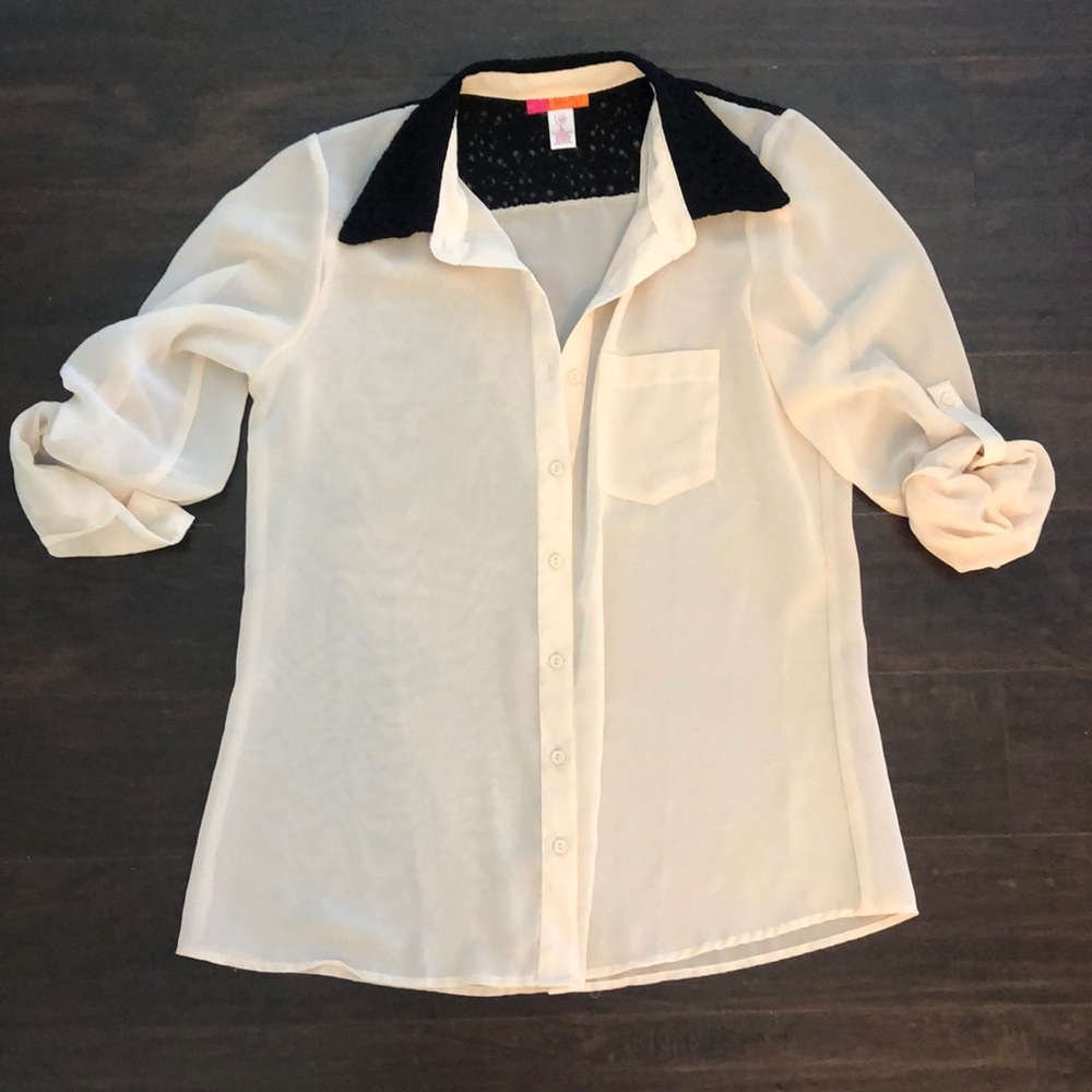 Beautiful sheer and lace button down blouse - Picture 1 of 5